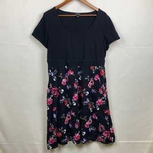 Torrid Plus Size Floral Skull Print Pink Red Skirt Dress Black T-Shirt Top 2X